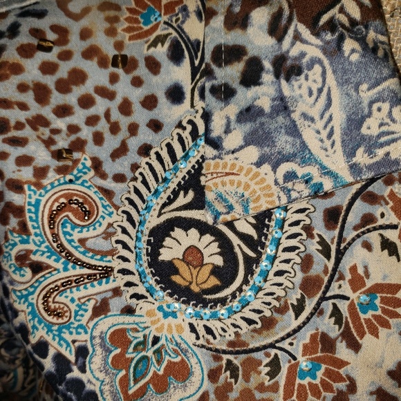 Beautiful jacket - Picture 2 of 2